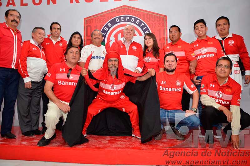 Convivió el Deportivo Toluca con grupos de animación