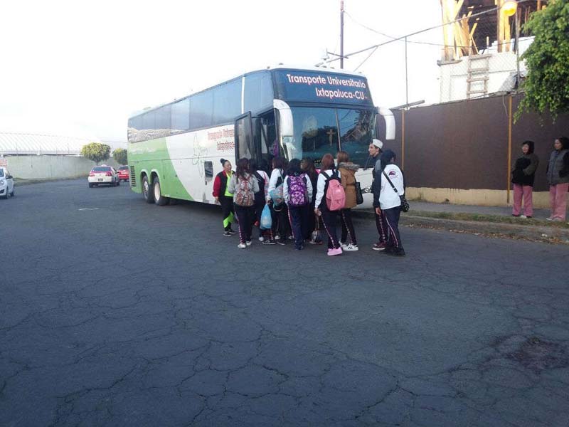 Ofrece gobierno de Ixtapaluca transporte gratuito a estudiantes de la UNAM, IPN y UAM