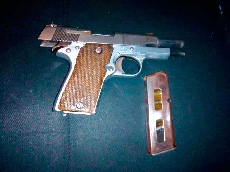 Aseguran presunto subdelegado municipal de Toluca, armado, por violencia contra su ex pareja