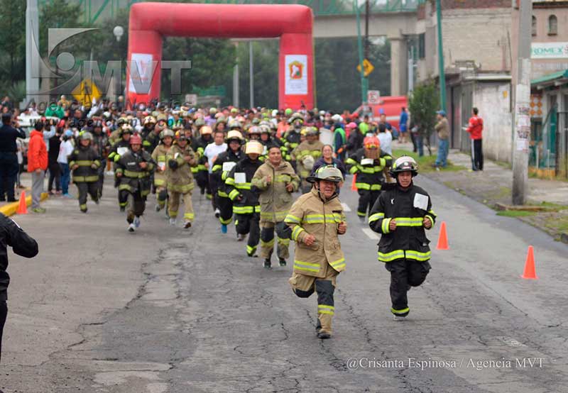 Reunió 60 bomberos y mil 500 participantes la carrera Préndete