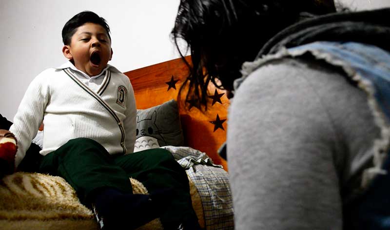 Axel Yael regresó a clases, medio dormido, pero con gran ilusión
