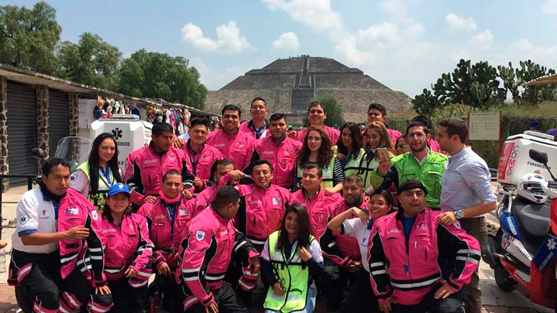 Agradecen rescatistas desde Teotihuacán solidaridad internacional ante el sismo