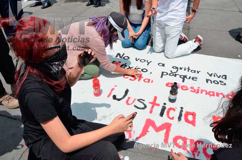 Demandan universitarias frenar y esclarecer feminicidios