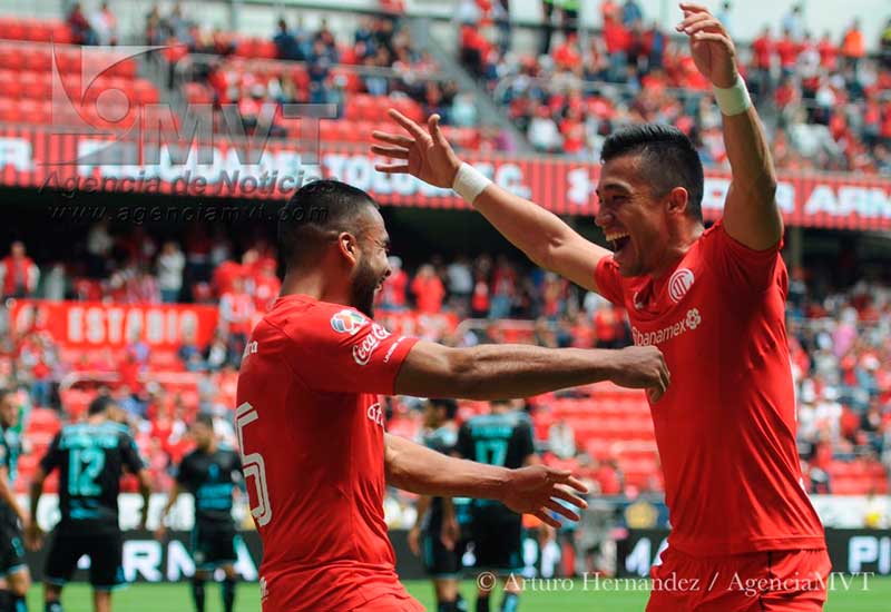 Toluca vence 3-2 a Gallos de Querétaro en el Nemesio Diez