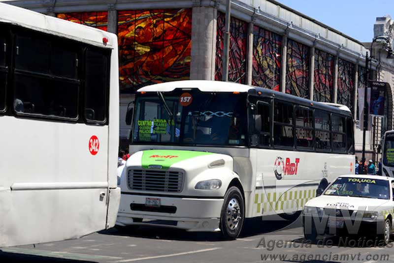 Aumento a tarifas de transporte no se refleja en mejor servicio, protestan usuarios