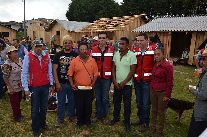 Ofrecen servicios médicos y jurídicos a afectados por el sismo en Ocuilan