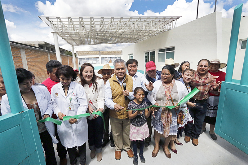 Beneficiados pobladores de San Andrés Cuexcontitlán con rehabilitación de Clínica de Salud
