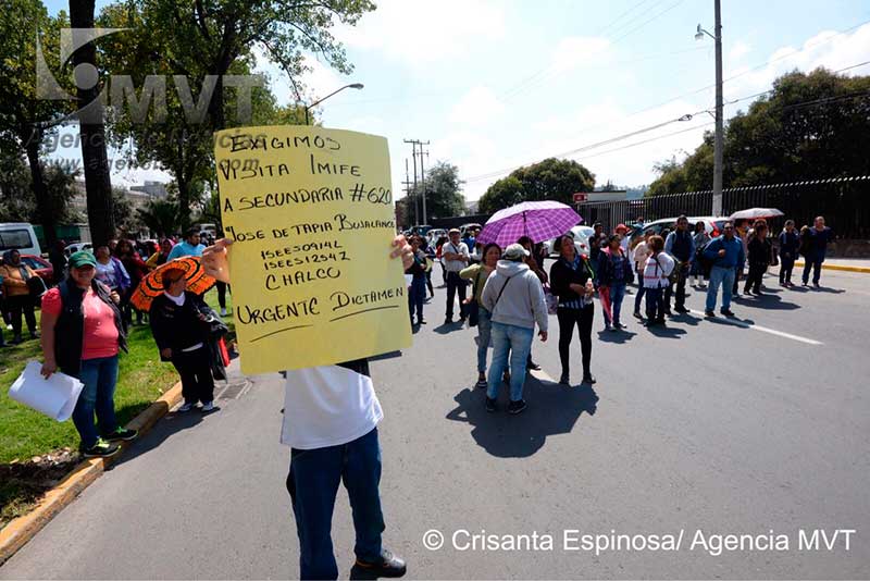 Quieren reiniciar clases pero no los dejan por falta de dictámenes