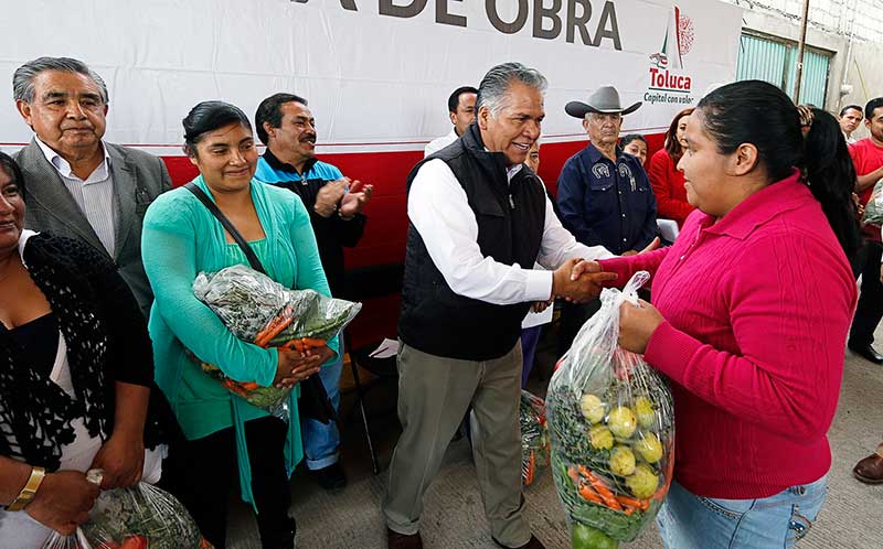 Más de 67 mil canastas alimentarias entregan a pobladores de Toluca