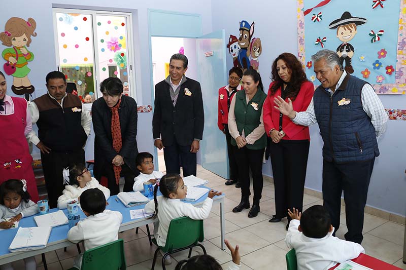 Entrega Toluca rehabilitación de la estancia infantil en Tlachaloya