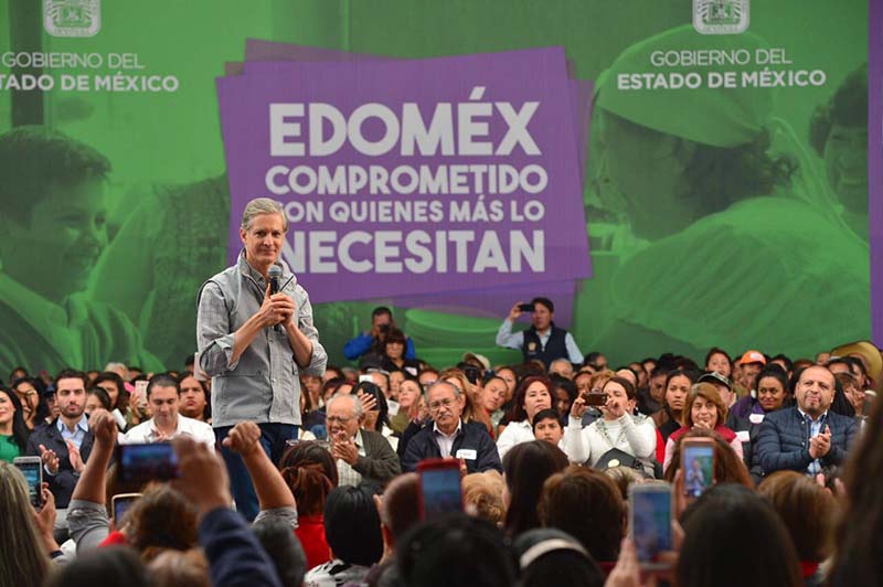 Entrega Alfredo del Mazo apoyos sociales a familias mexiquenses del Valle de México
