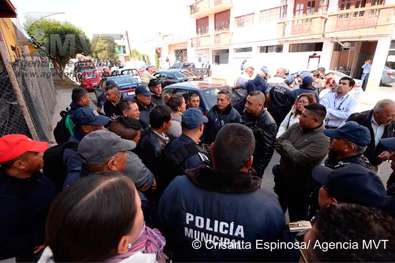 Alcalde de Almoloya de Juárez no paga a sus policías pero ya piensa en una diputación