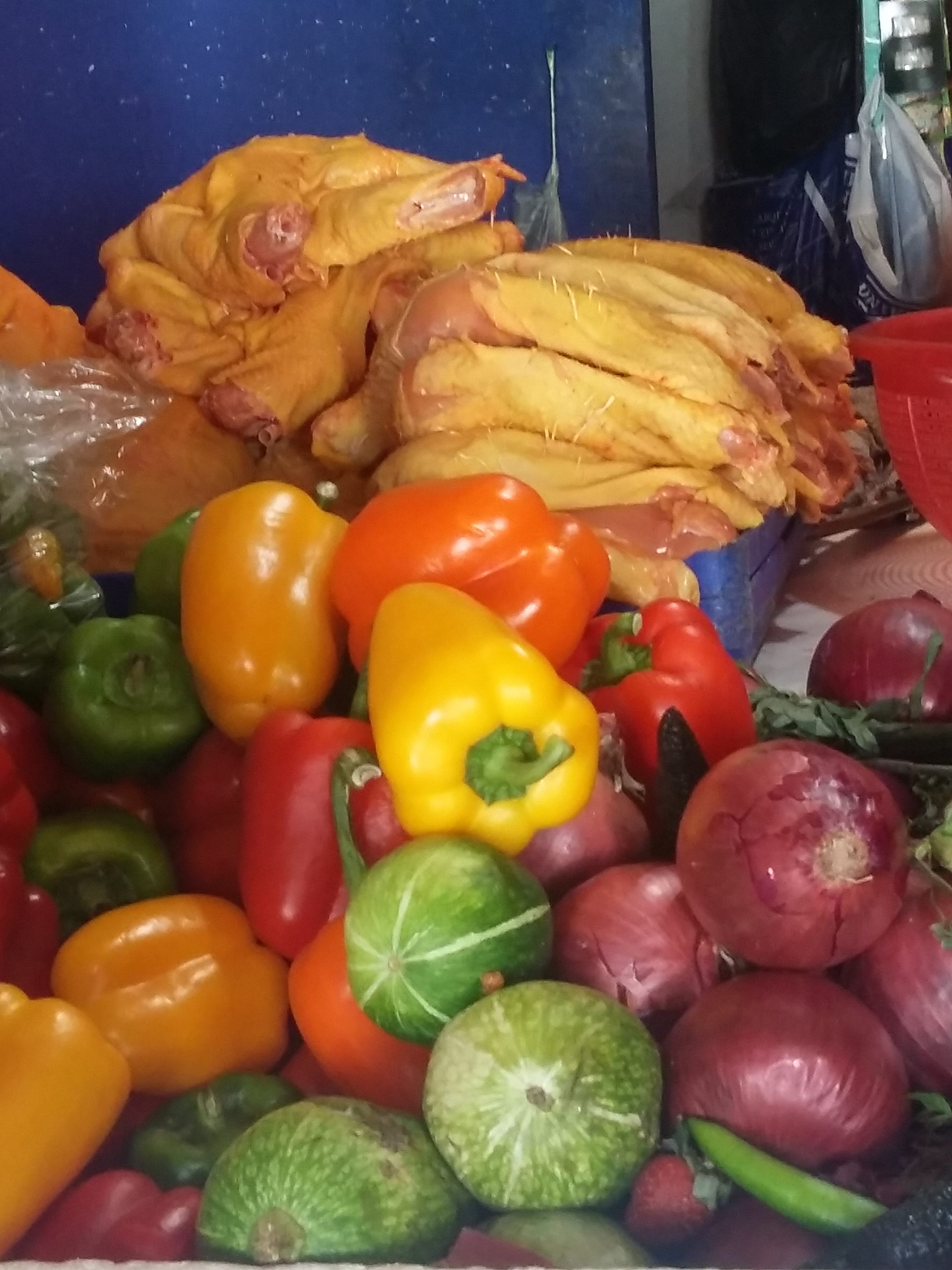 Comerciantes de San Lucas Tepemajalco hacen su «agosto» con ventas decembrinas