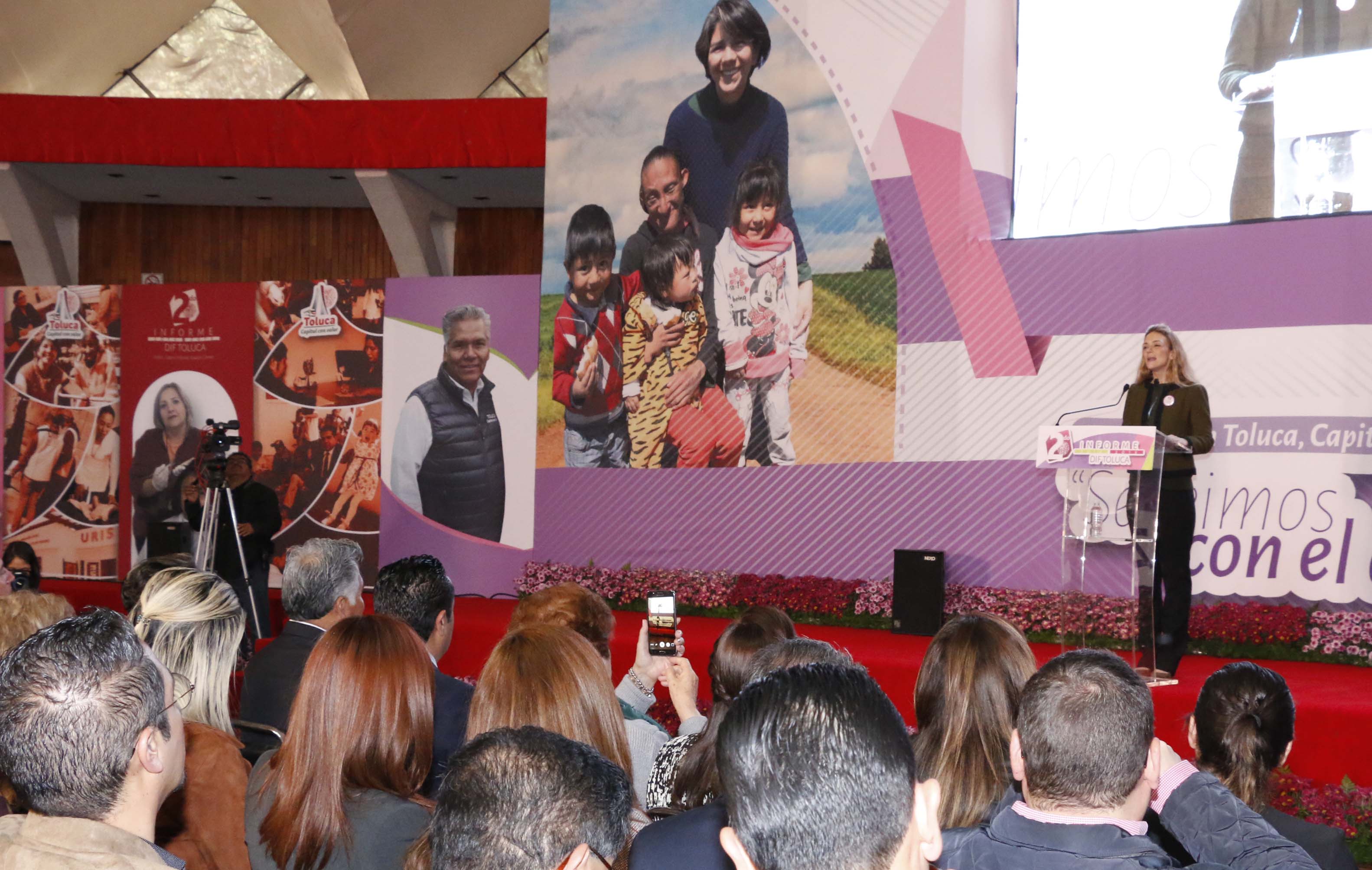 Atiende Sistema Municipal DIF Toluca a sectores más vulnerables de la población