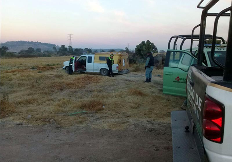 Policías recuperan 2 mil litros de combustible en Aculco