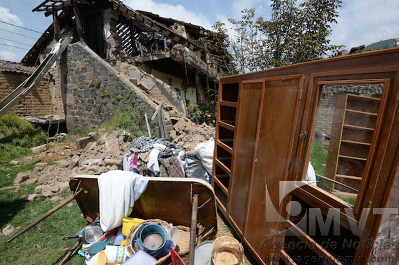 Recuperan vivienda a 550 profesores afectados por sismos