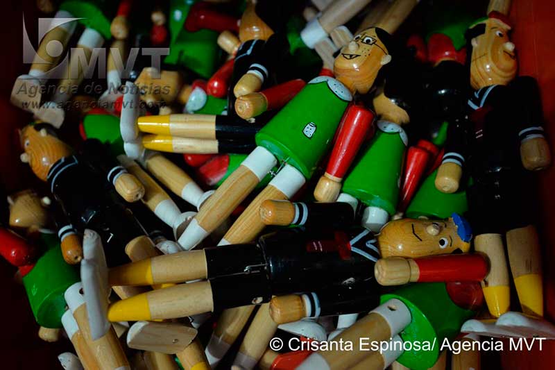 Luchan juguetes de madera contra el plástico y lo chino, de cara al Día de Reyes