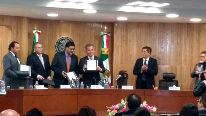 Urgen especialistas transparentar encuestas político-electorales