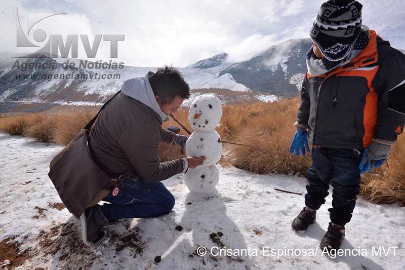 Revive el turismo al Nevado de Toluca con la segunda nevada del año