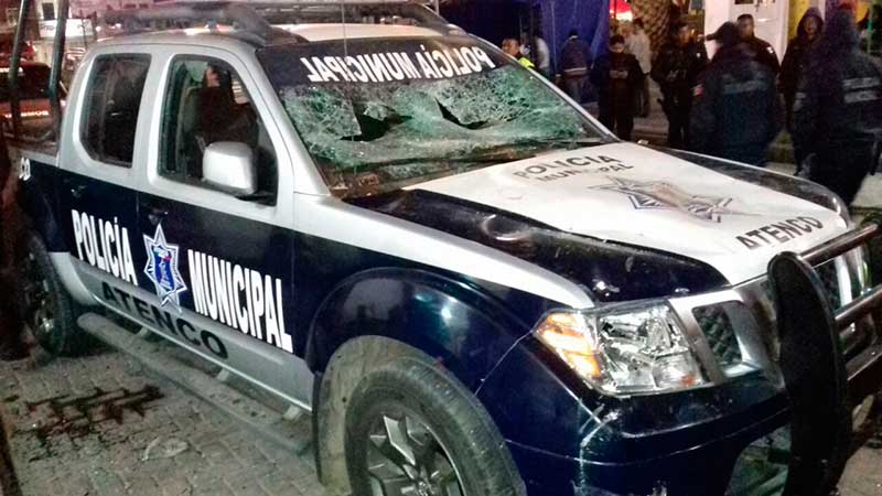 Turba causa destrozos en Ayuntamiento de San Salvador Atenco; seis detenidos