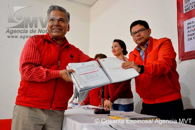 Registra Fernando Zamora su candidatura y planilla ante el PRI Toluca
