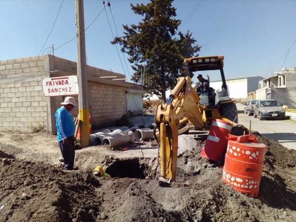 Lleva a cabo OAyST construcción de drenaje sanitario en La Crespa