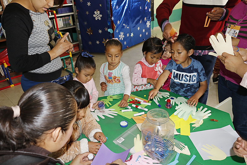 Niñas y niños toluqueños aprenden a reutilizar diversos materiales