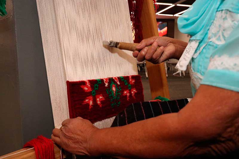 520 artesanos mexiquenses recibieron apoyos de FONART