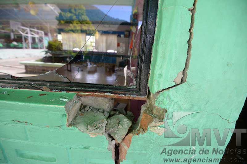 Inician reconstrucción de 20 escuelas dañadas por el sismo, 5 meses después