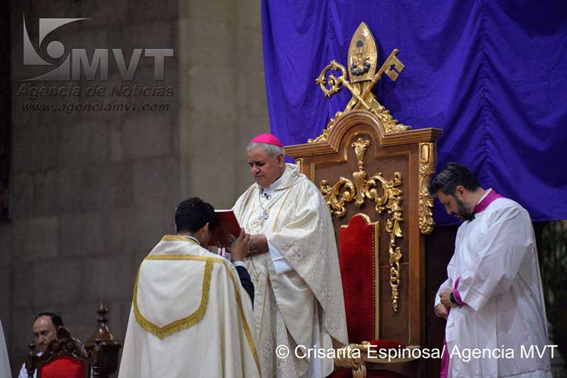 Recuerda el Obispo Auxiliar de Toluca la humildad de Jesús con el lavatorio de pies
