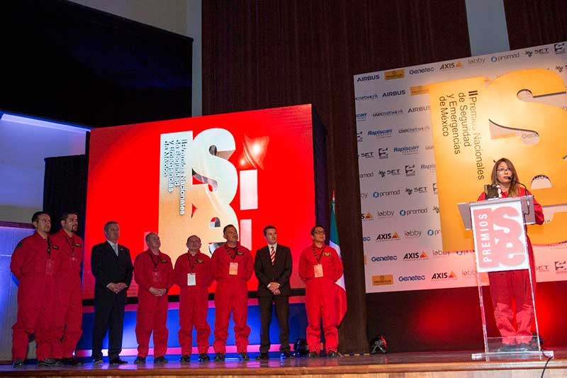 Reciben los “Relámpagos” Premio Nacional de Seguridad y Emergencias 2018