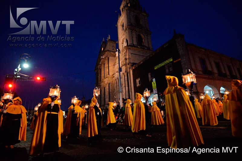 En Toluca se celebra la procesión del silencio y la esperanza