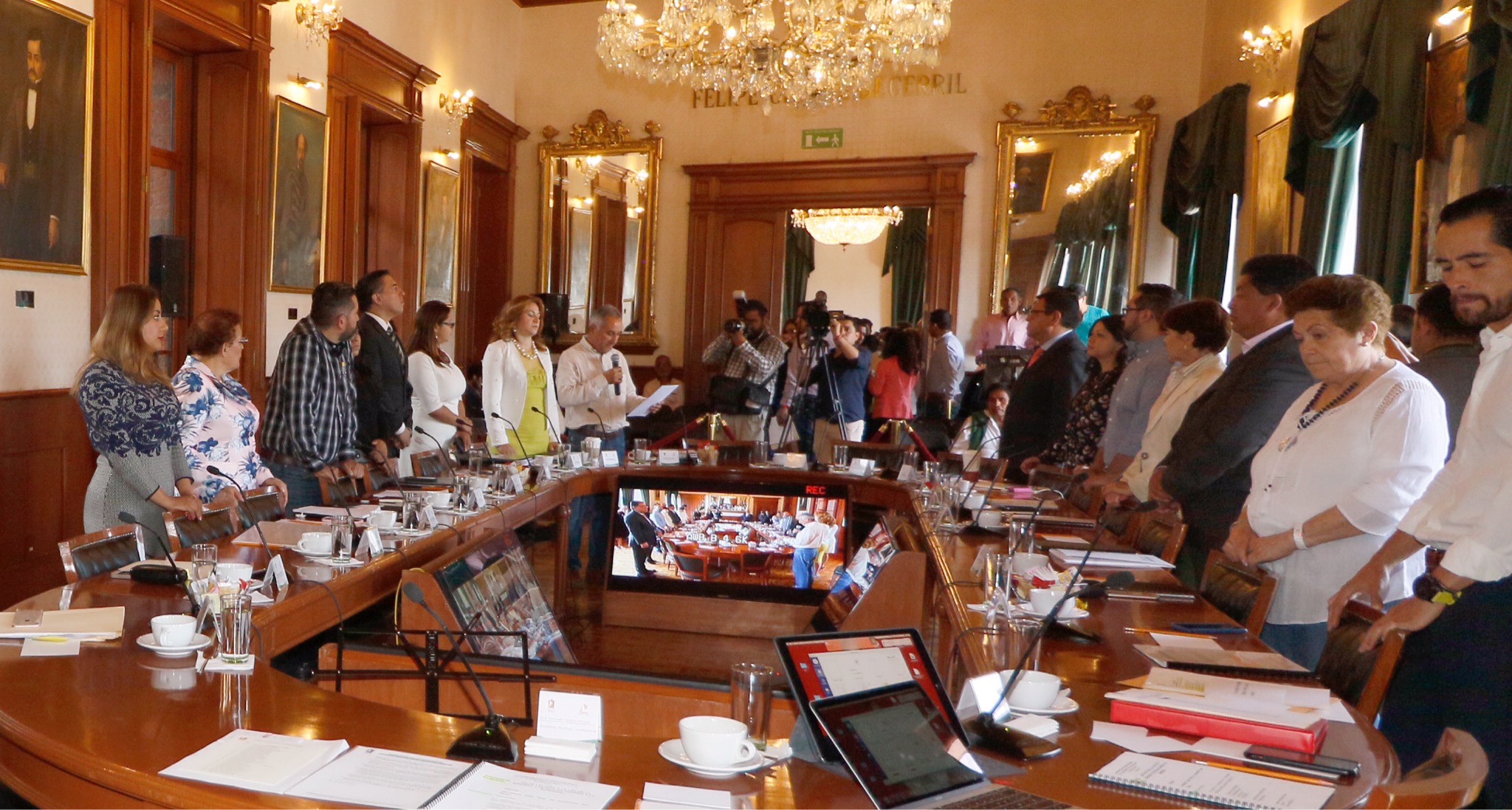 Regularizarán comercios establecidos en Toluca