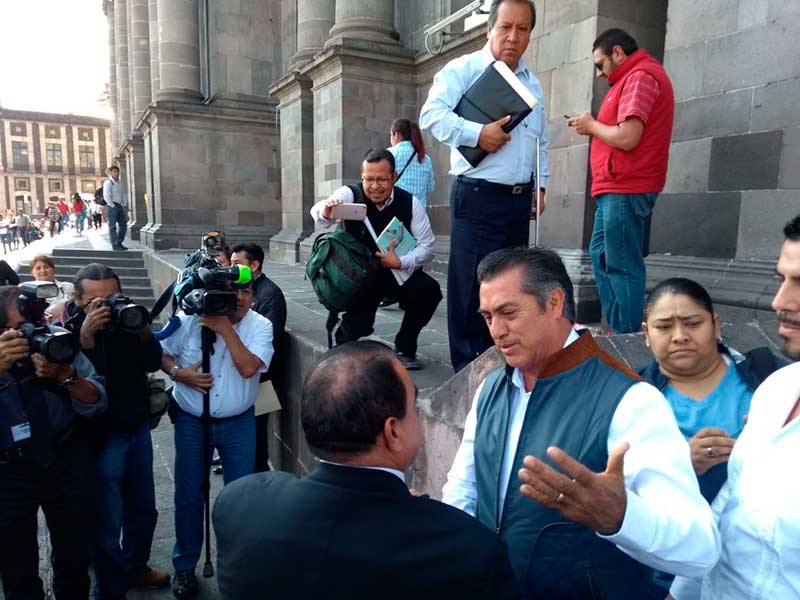 El Bronco contra el asistencialismo y burocracia de partidos