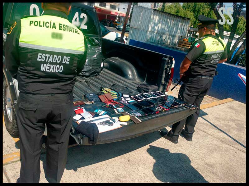 Frustran robo a pasajeros de autobús en Toluca y detienen a cinco presuntos implicados