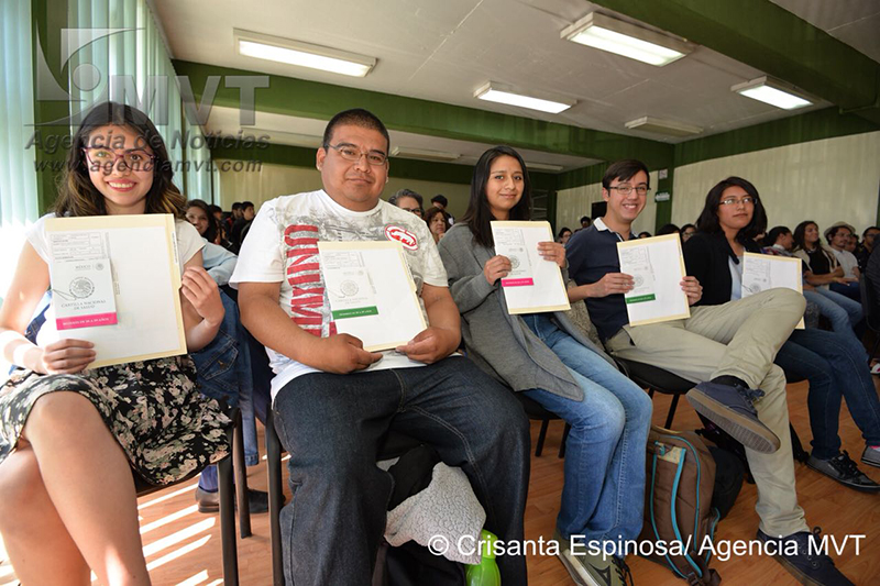 Acercan feria de salud a estudiantes de la UAEMex