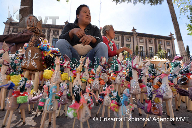 Ponen color a Corpus Christi en la capital mexiquense