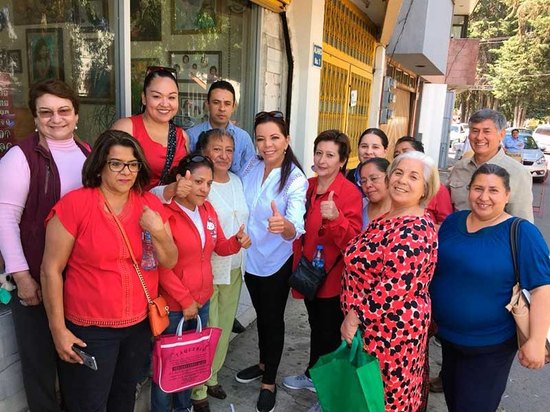 Ofrece Carolina Monroy asistencia alimentaria