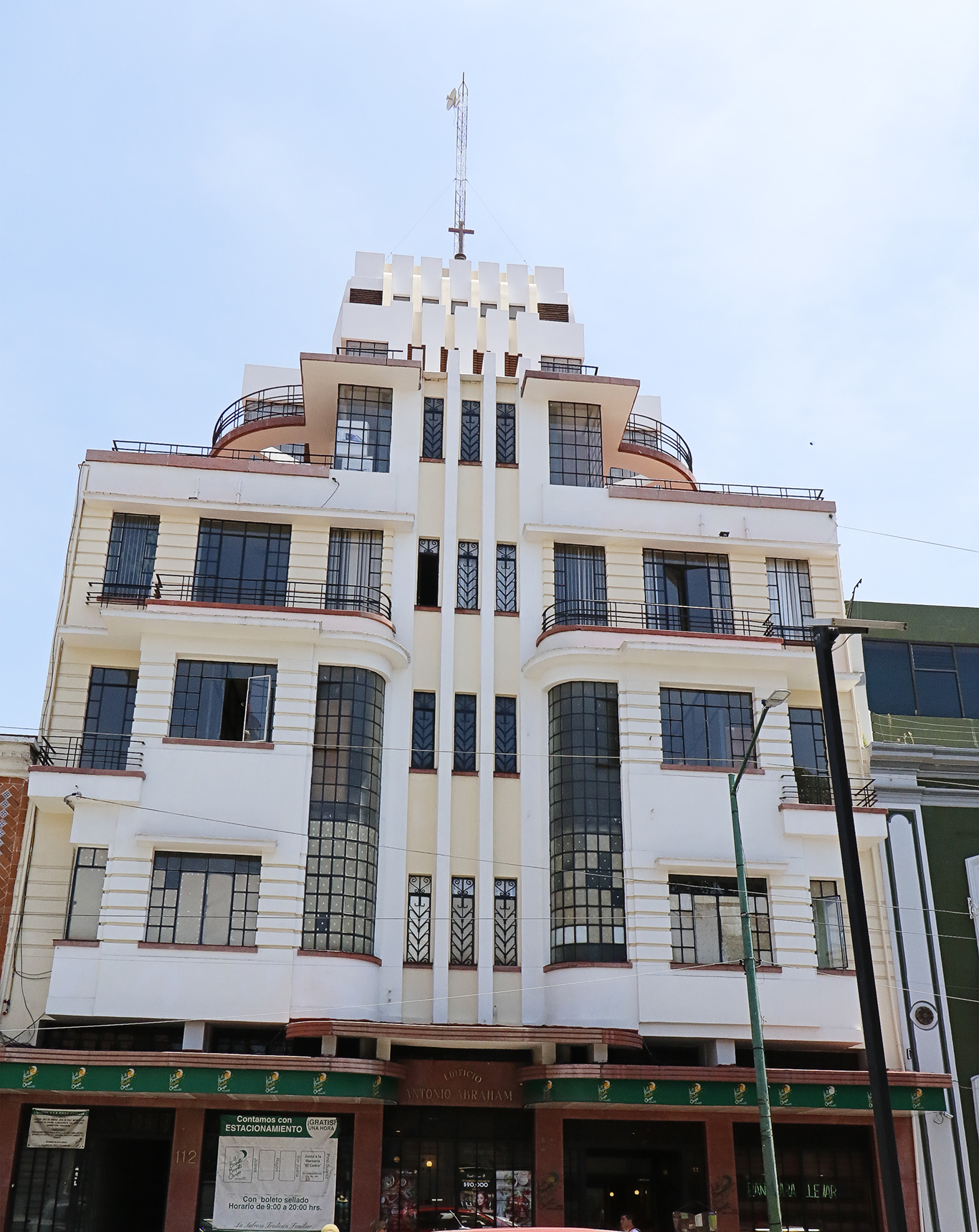 Edificio Antonio Abraham “La Violeta” simbolo de la modernidad en Toluca