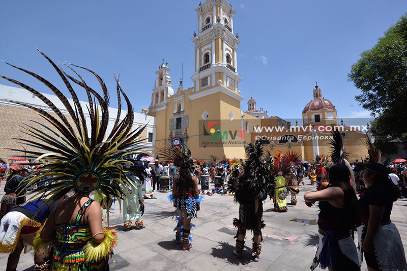 Veneran a Virgen del Carmen con danzas prehispánicas