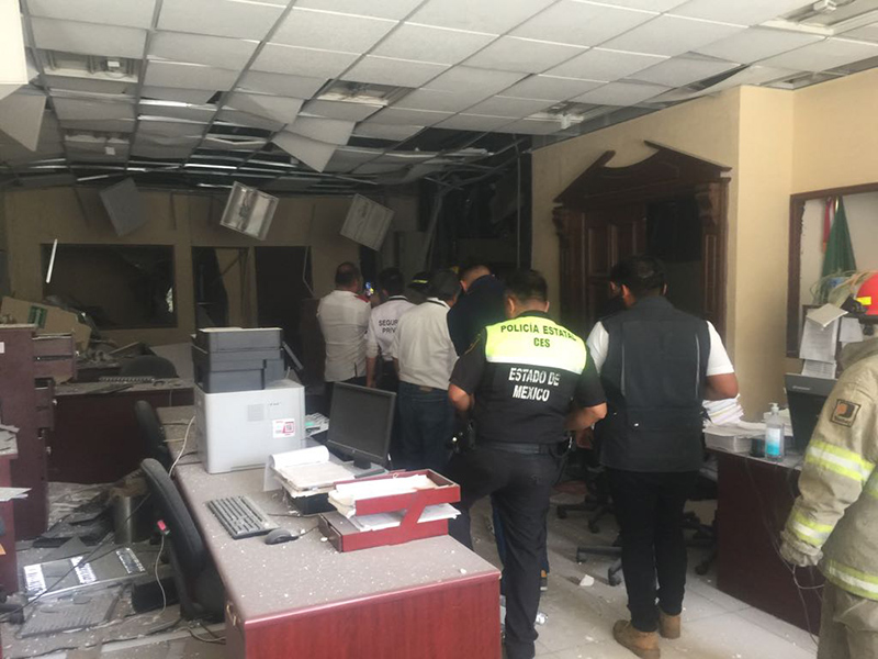 Remueven a director del Penal de Cuautitlán por explosión y fuga