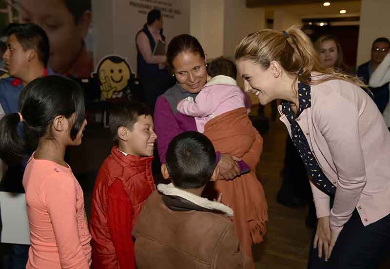 Otorgan apoyos a huérfanos mexiquenses de mamá