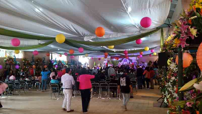Cambian iglesia por auditorio para fiesta patronal en Lerma
