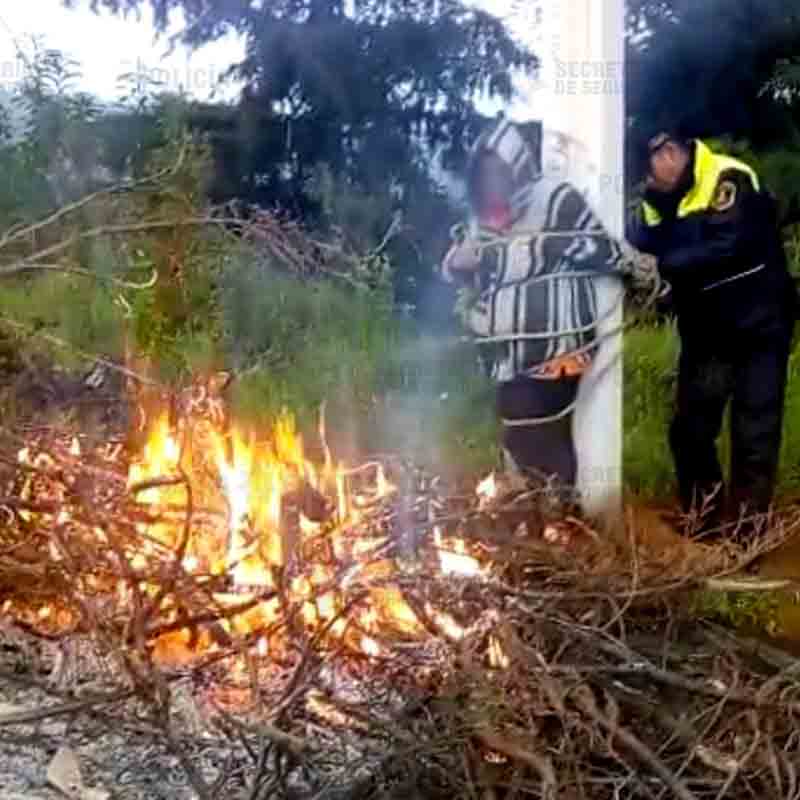 Salvan a mujer de ser quemada viva en Ocoyoacac