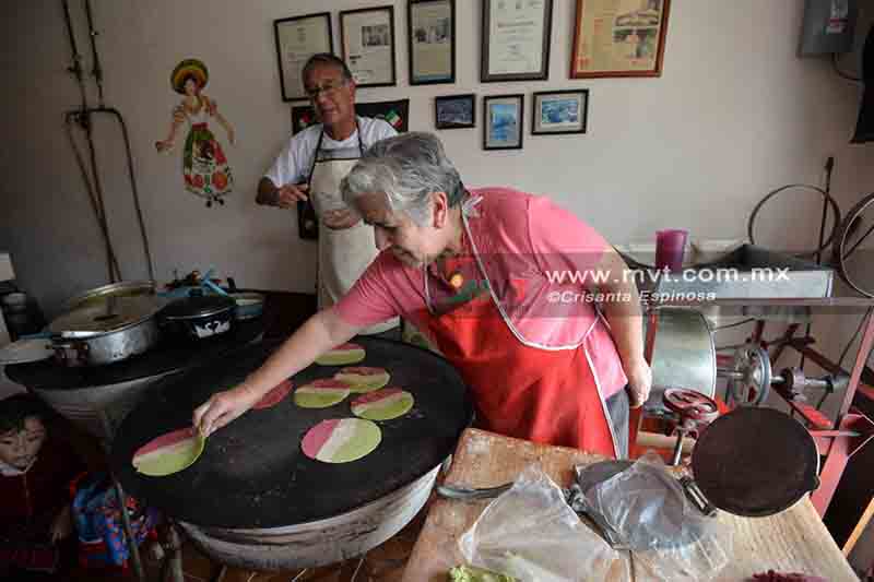 Lanzan por fiestas patrias ¡tortillas tricolores!