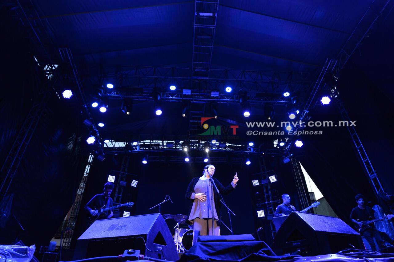 Hipnotiza Toussaint a metepequenses con su talento
