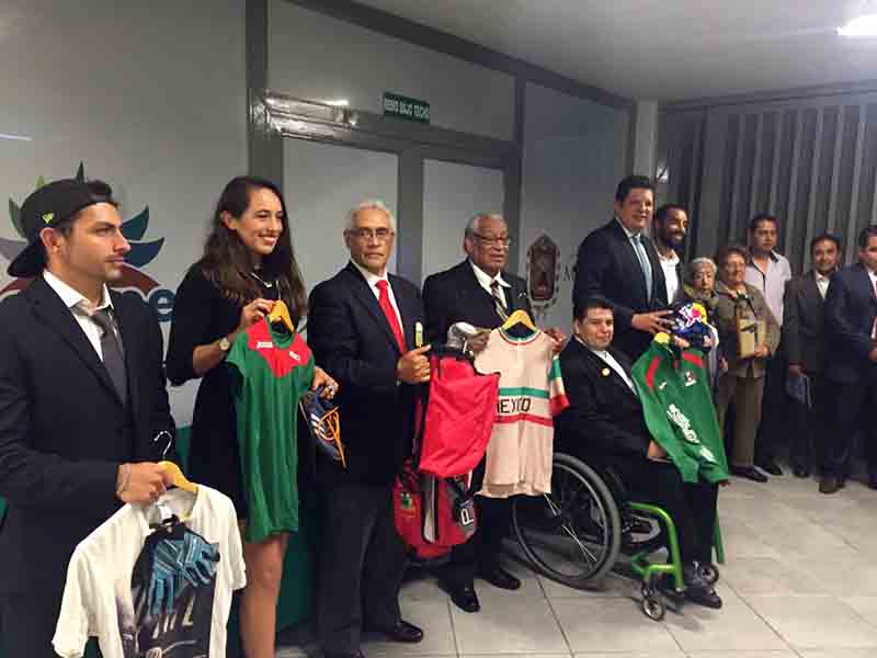 Brindan honores a deportistas metepequenses distinguidos