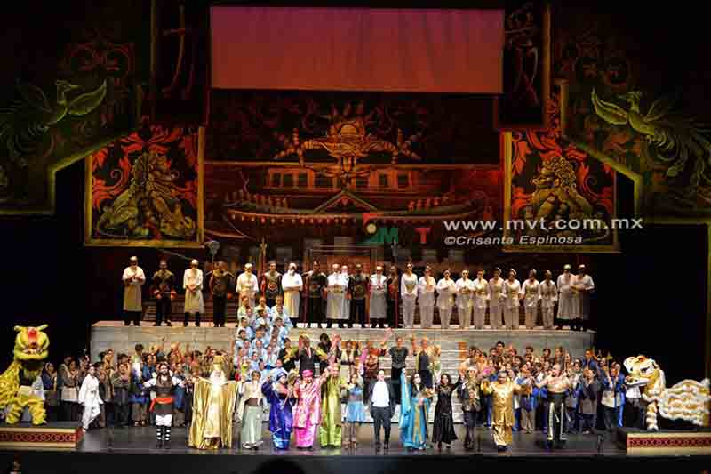 Deslumbra ópera Turandot a toluqueños
