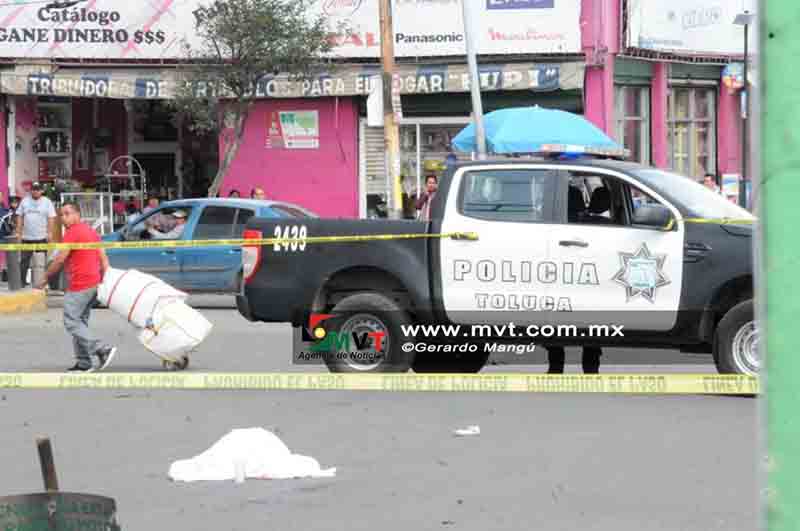 Muere niña arrollada por autobús a pasos de la Terminal de Toluca