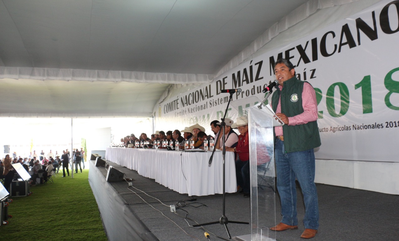 Participan más de 2 mil productores del país en el Foro Nacional del Maíz